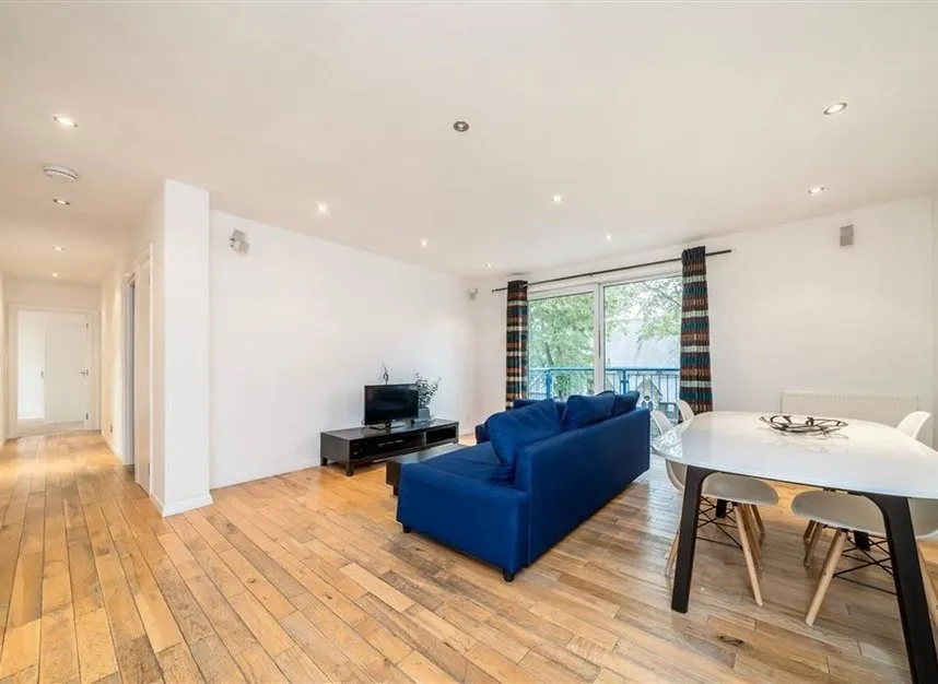 Thorburn Square, Bermondsey, SE1, photo 2