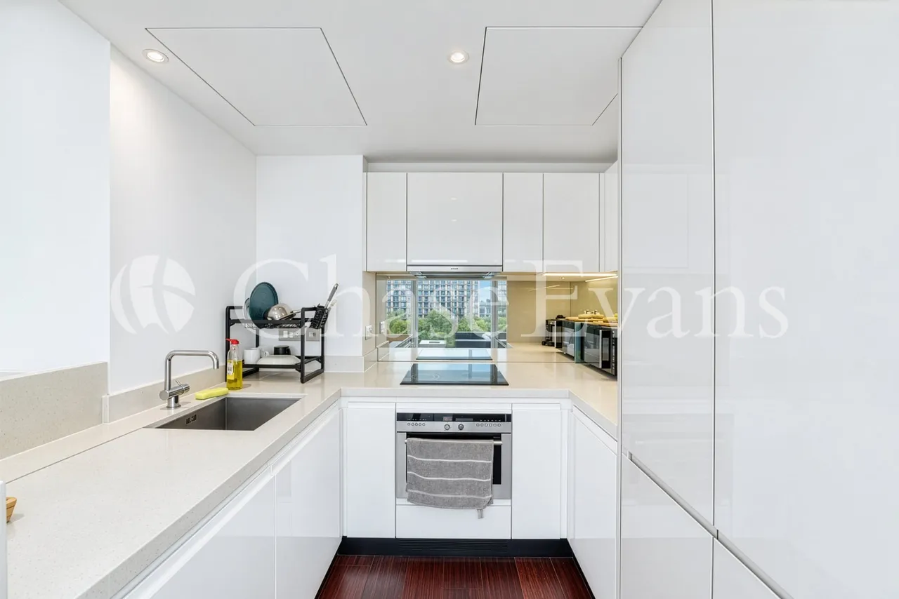 Pan Peninsula Square, Canary Wharf, E14, photo 2