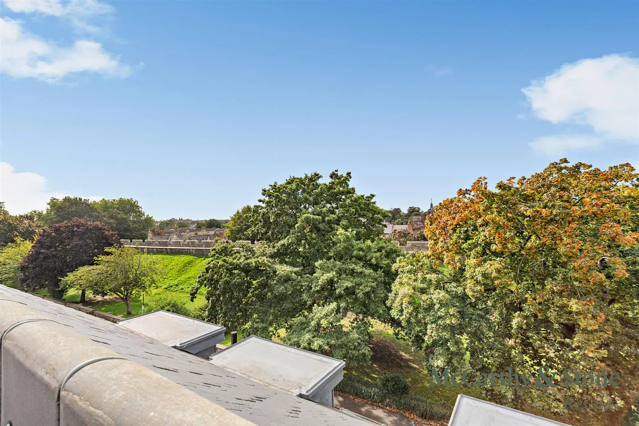 Bishophill Junior, York, YO1, photo 10