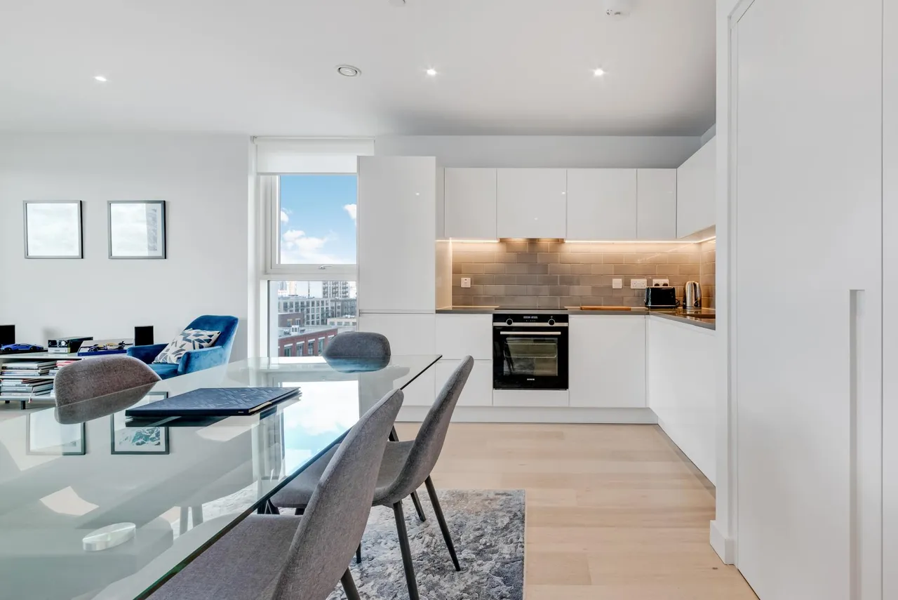 Carrick House, Royal Wharf, E16, photo 5