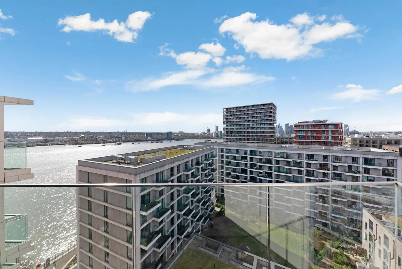Carrick House, Royal Wharf, E16, photo 6