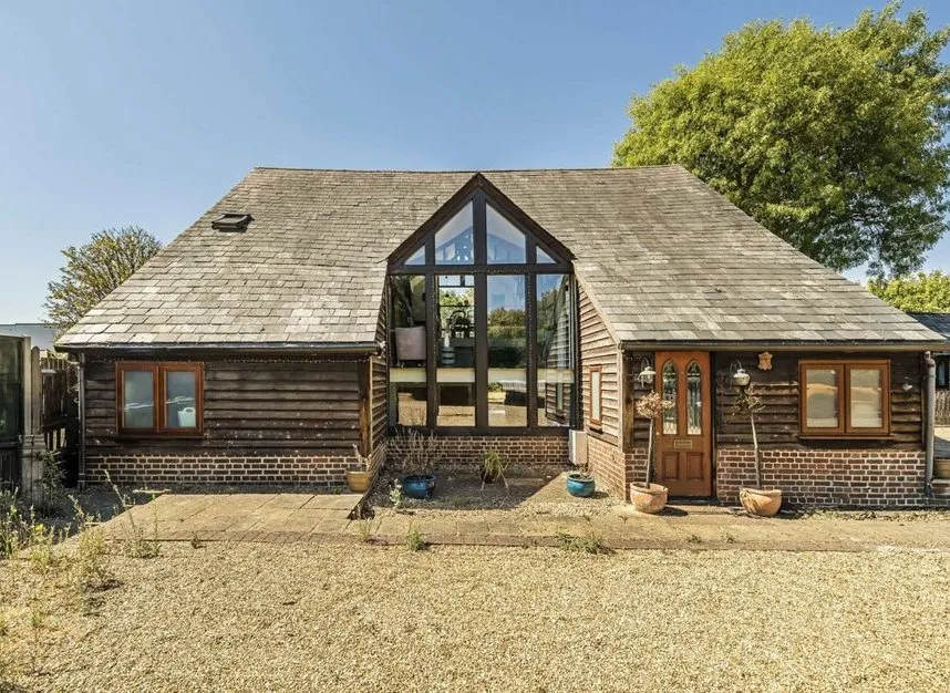 4 bed house for sale — Walton Road, Molesey, KT8