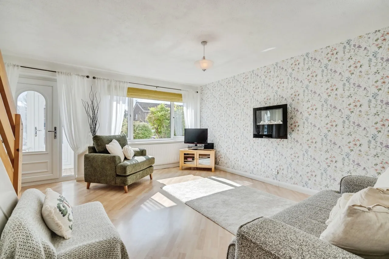 Drake Hall, Westhoughton, BL5, photo 3