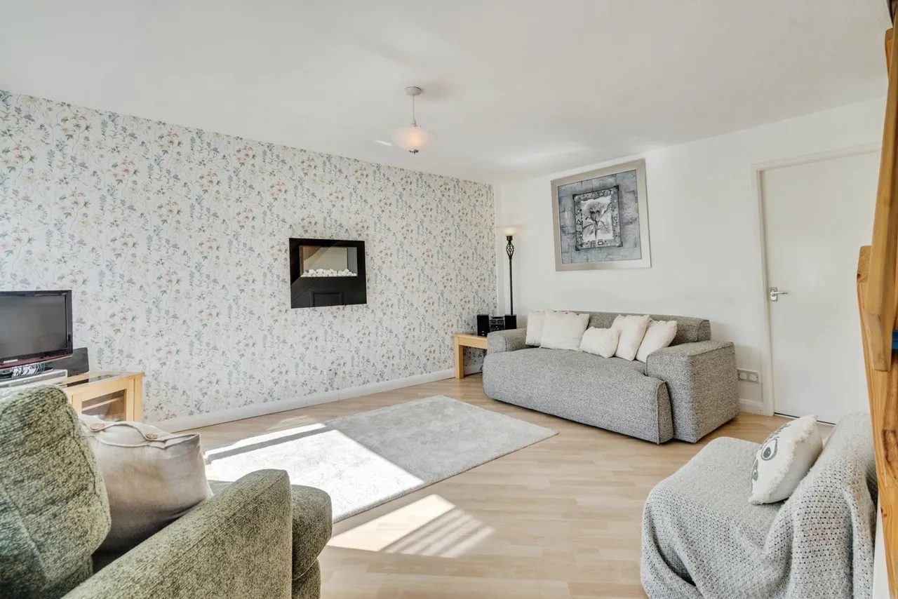 Drake Hall, Westhoughton, BL5, photo 5