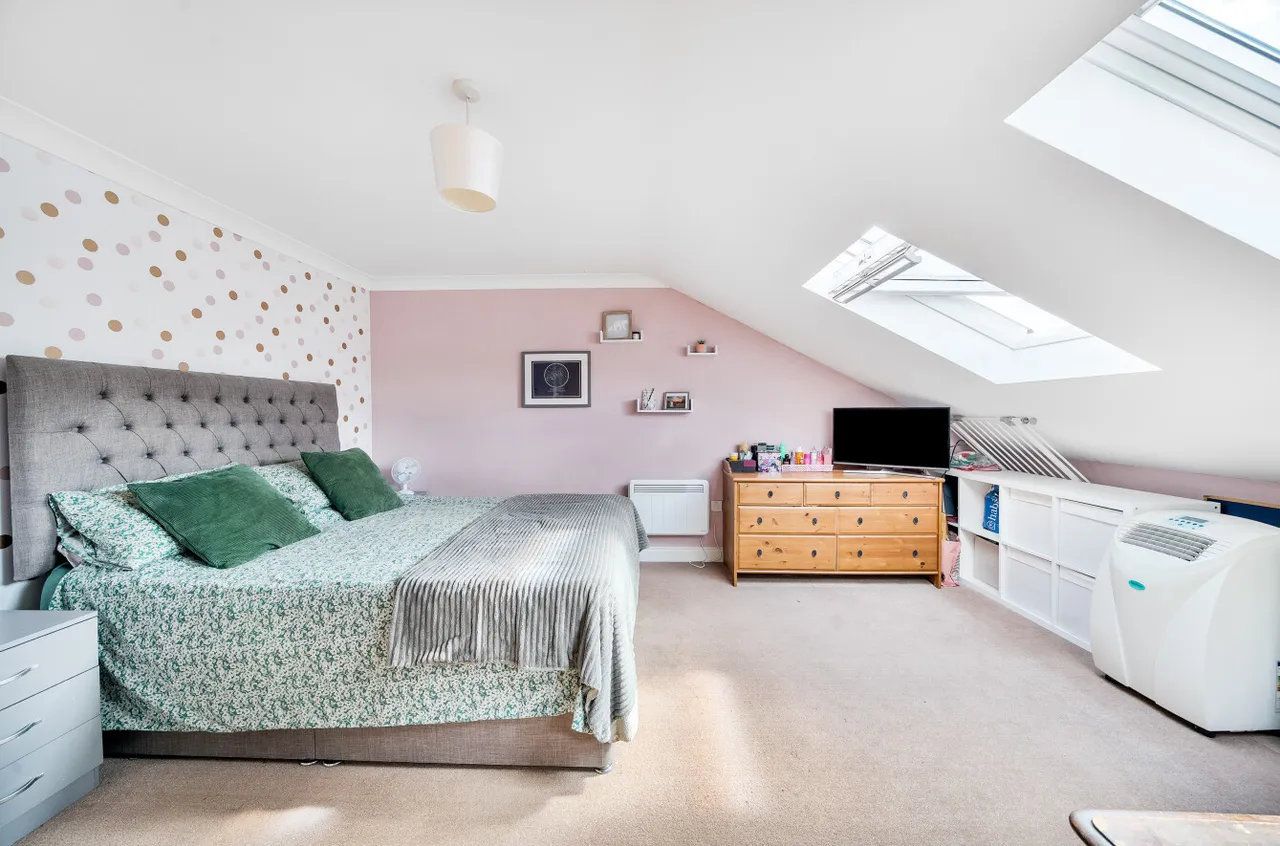 Lelant Drive, Four Marks, GU34, photo 4