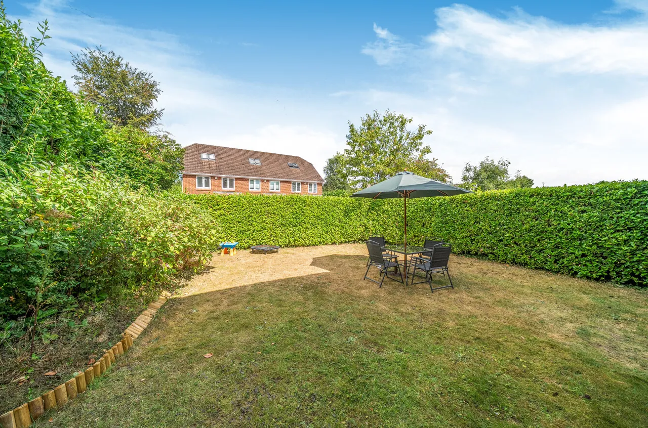 Lelant Drive, Four Marks, GU34, photo 8