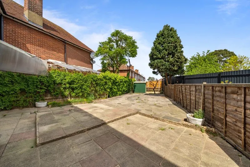 Wrythe Lane, Carshalton SM5 1TX, photo 12