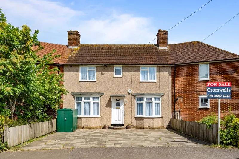 3 bed house for sale — Wrythe Lane, Carshalton SM5 1TX