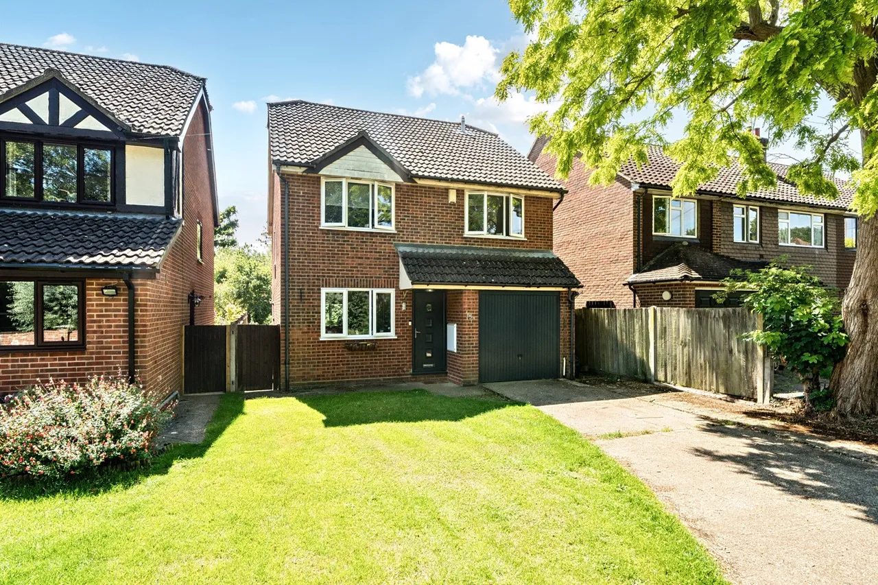 4 bed house for sale — College Road, Swanley, BR8