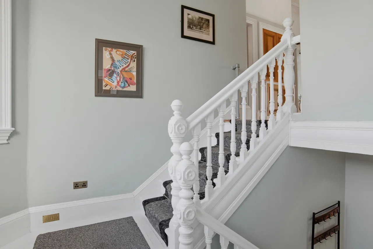 St Andrews Drive, Pollokshields, G41, photo 17