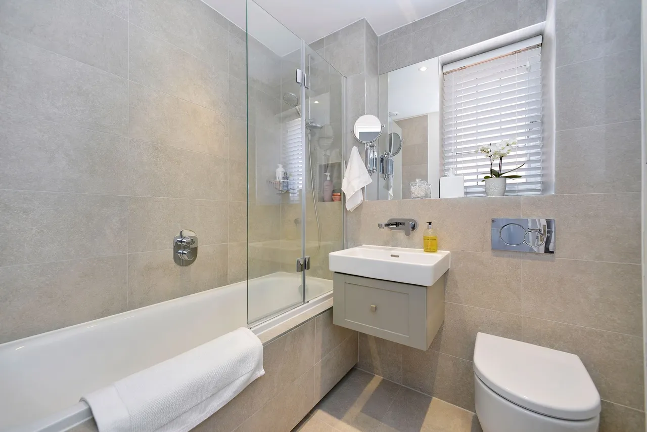 Newlands, Cranleigh, GU6, photo 14