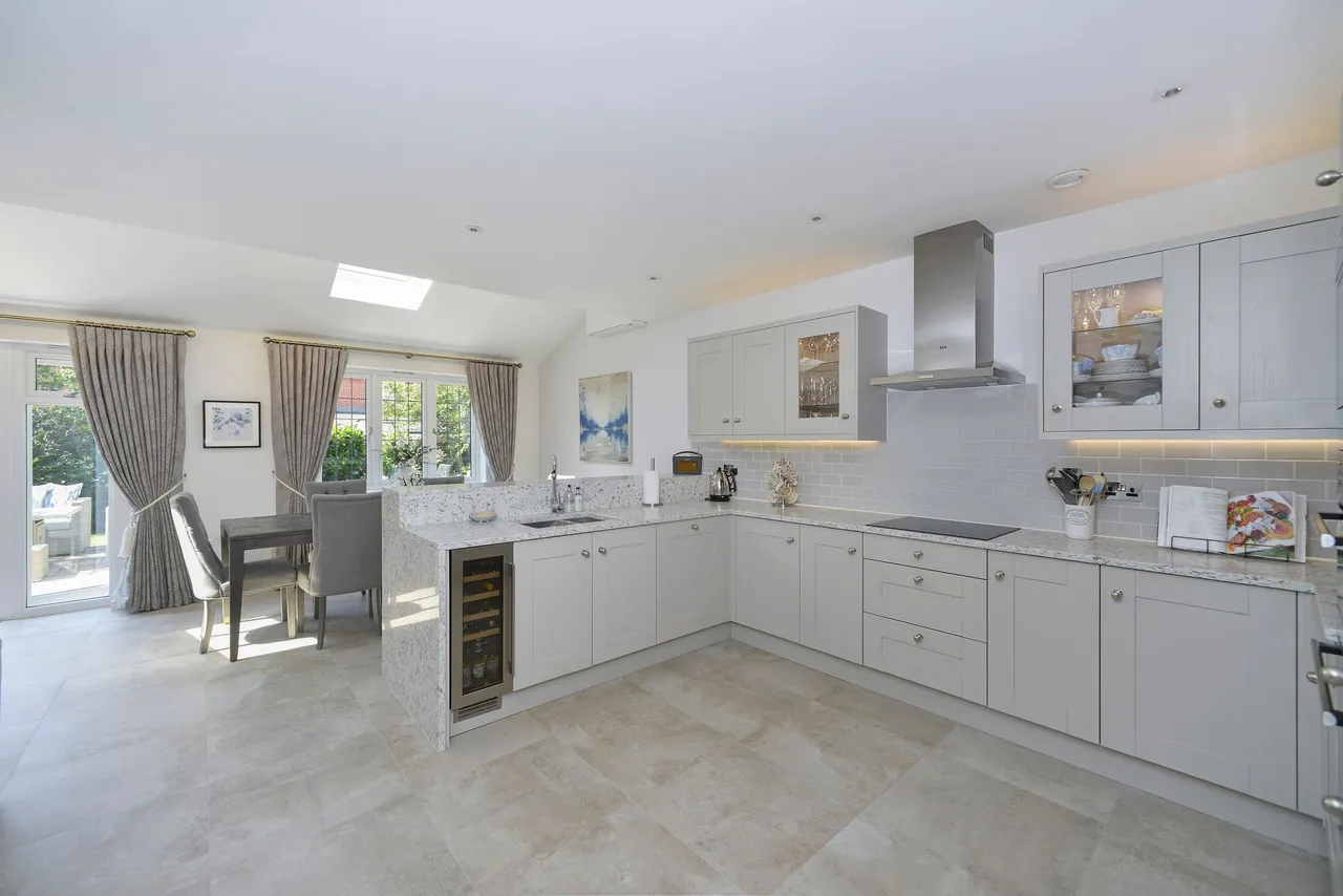 Newlands, Cranleigh, GU6, photo 7