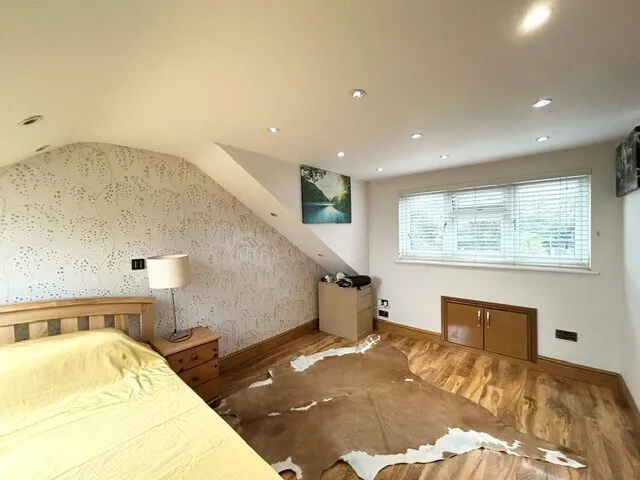 Crow Lane, Romford, RM7, photo 5