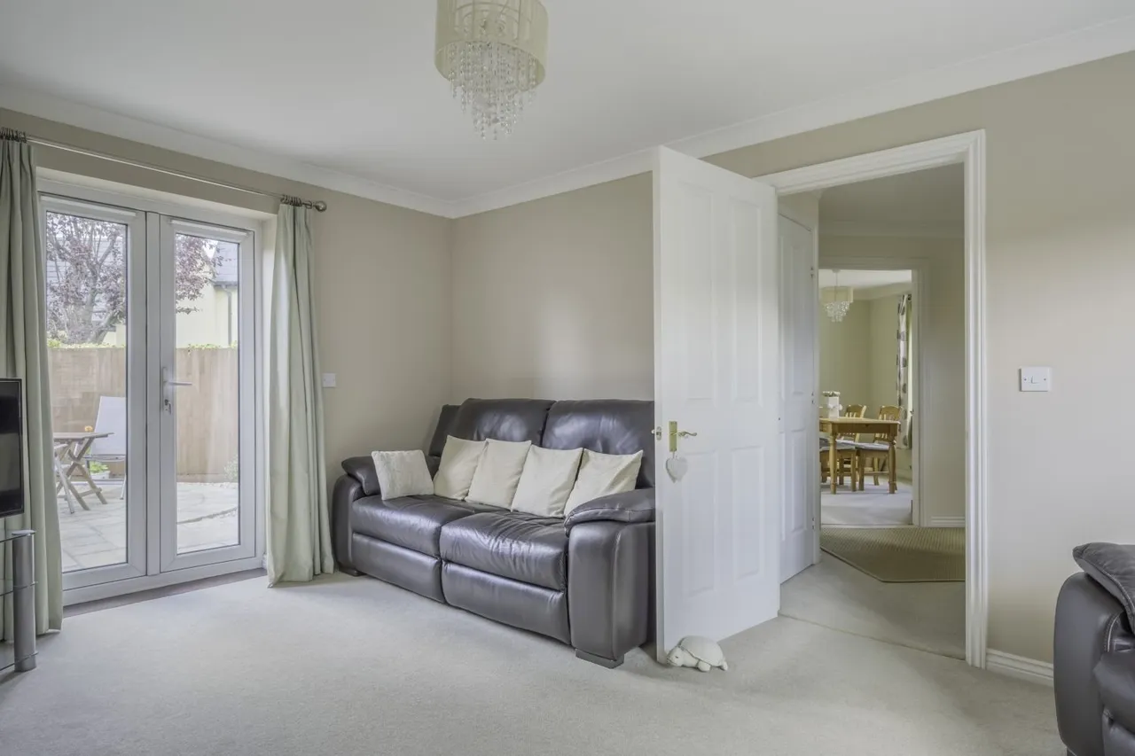 Fawley Close, Swindon, SN25, photo 19
