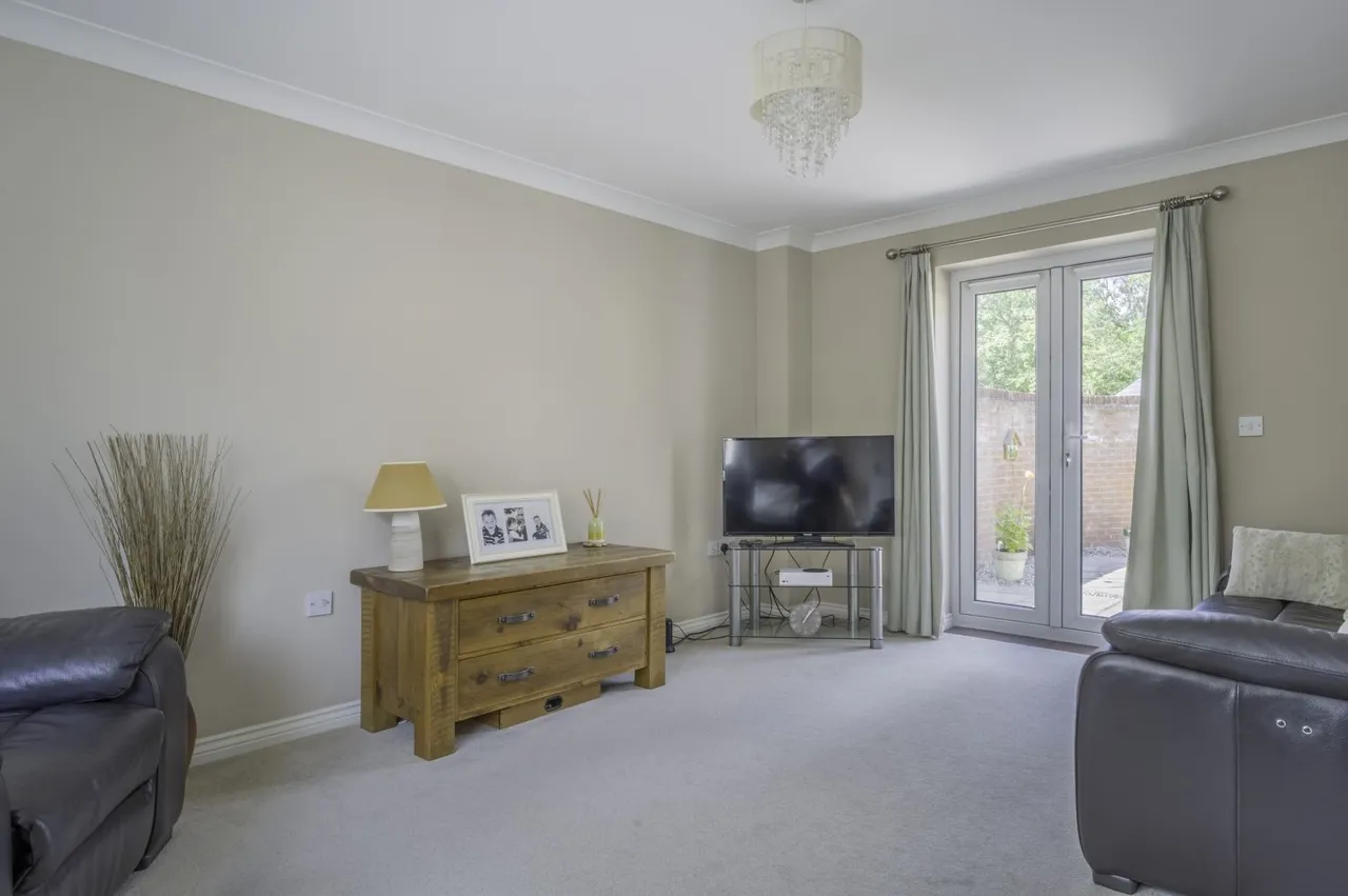 Fawley Close, Swindon, SN25, photo 18