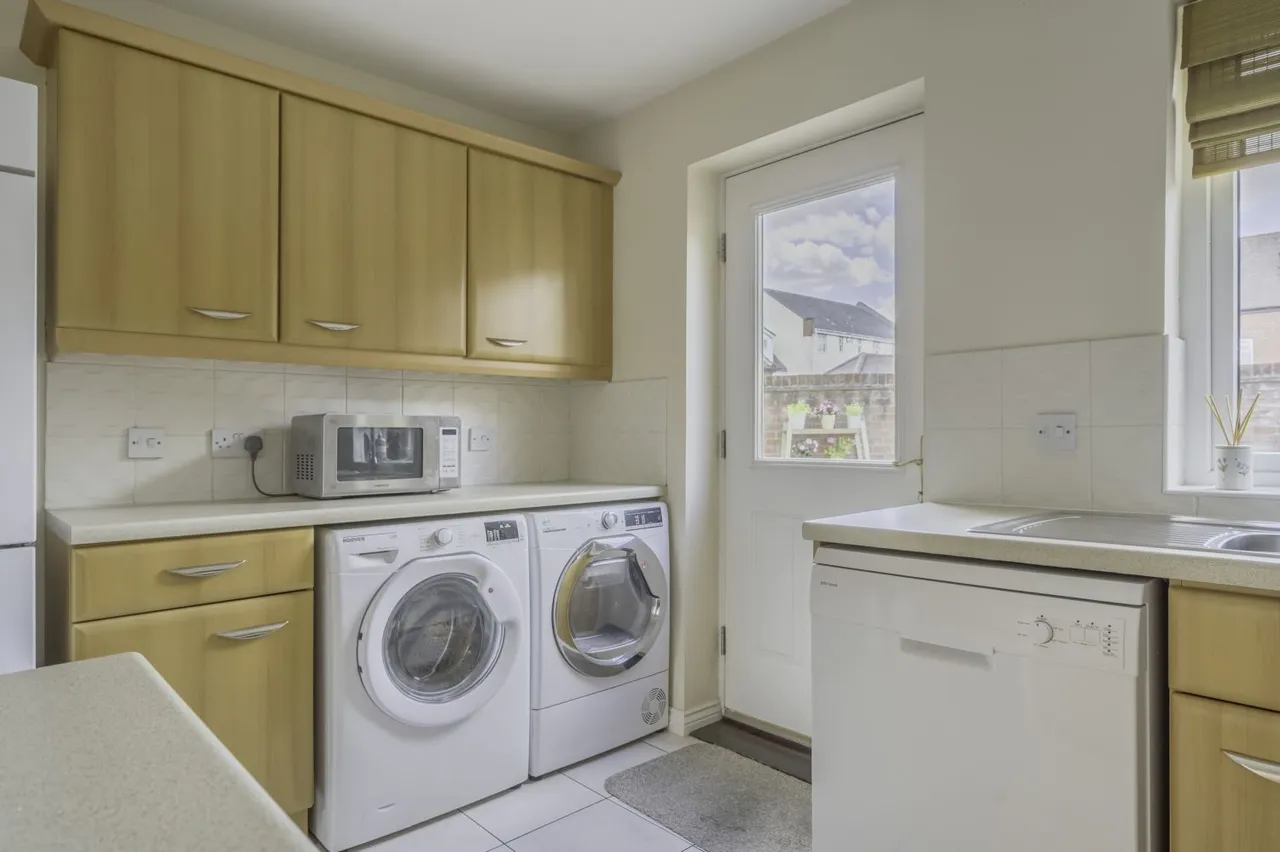 Fawley Close, Swindon, SN25, photo 8
