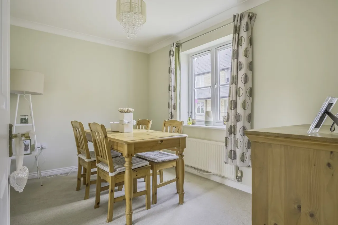 Fawley Close, Swindon, SN25, photo 6