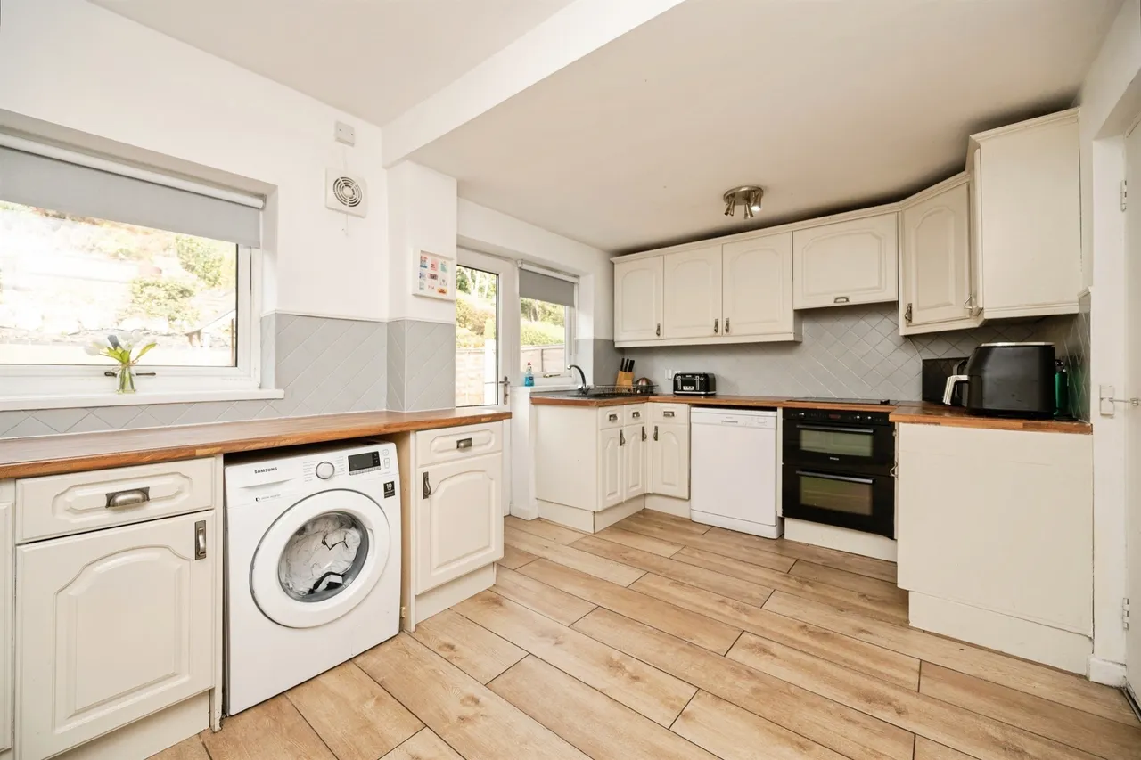 Charlemont Avenue, West Bromwich, B71, photo 8