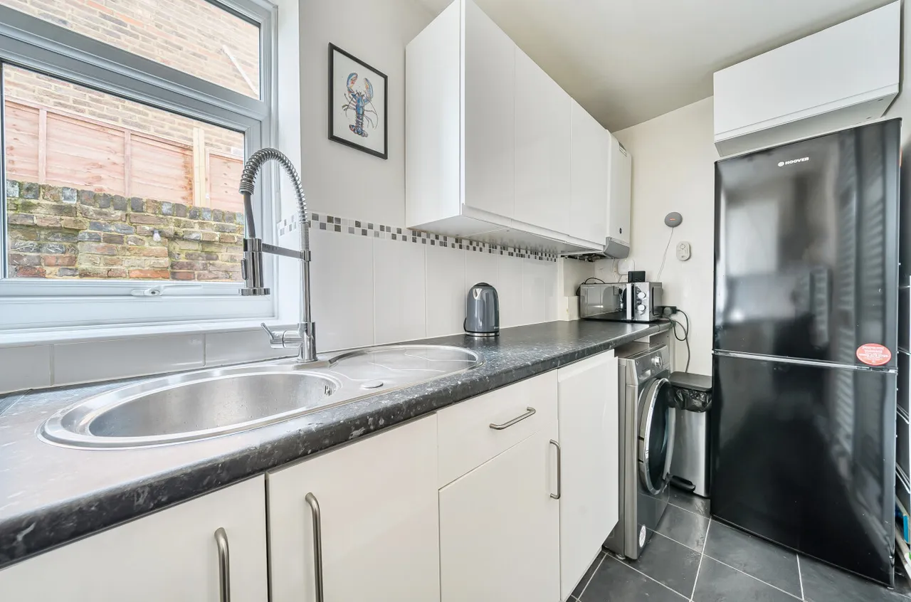 Waverley Road, Southsea, PO5, photo 11