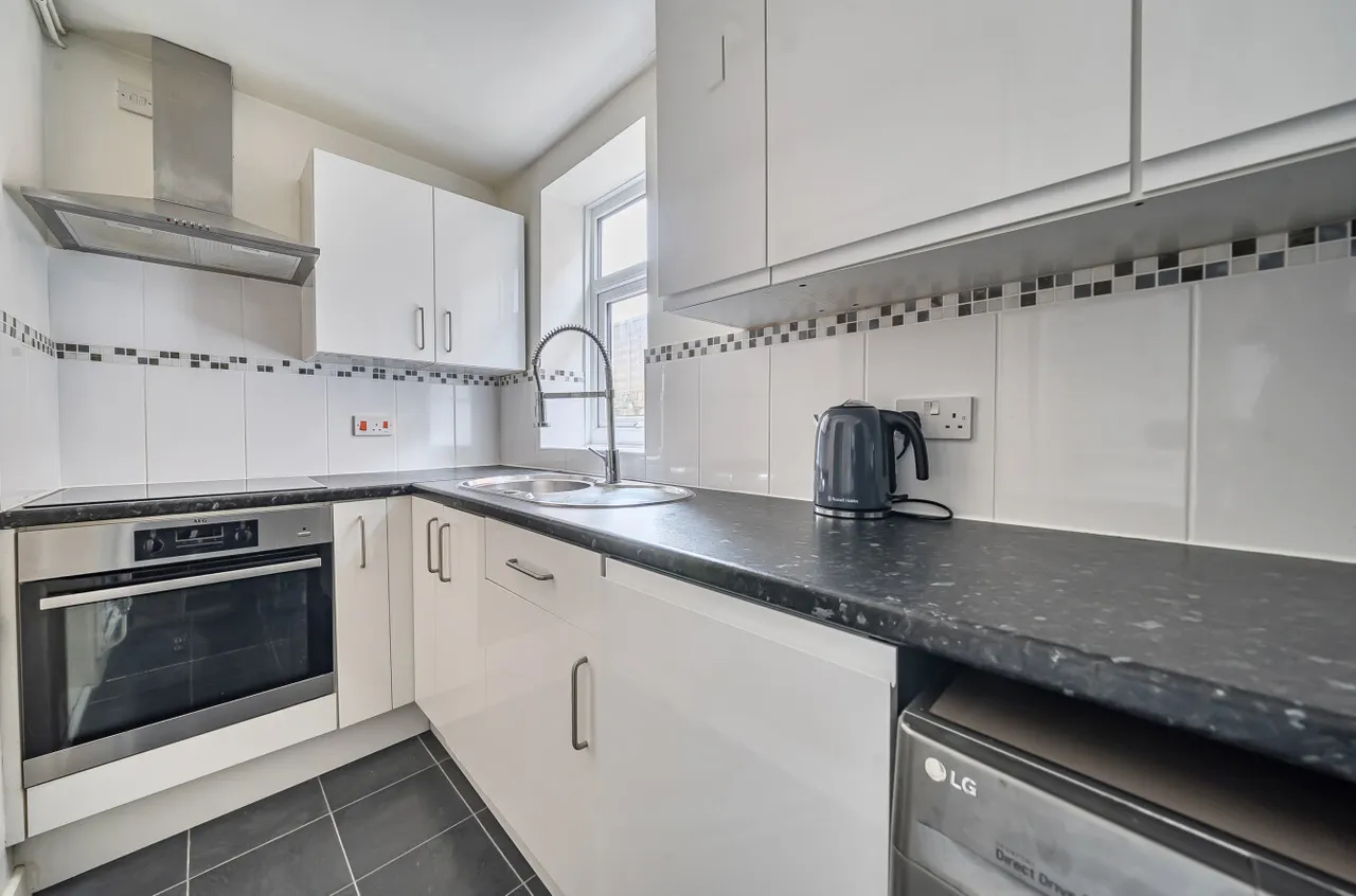 Waverley Road, Southsea, PO5, photo 4