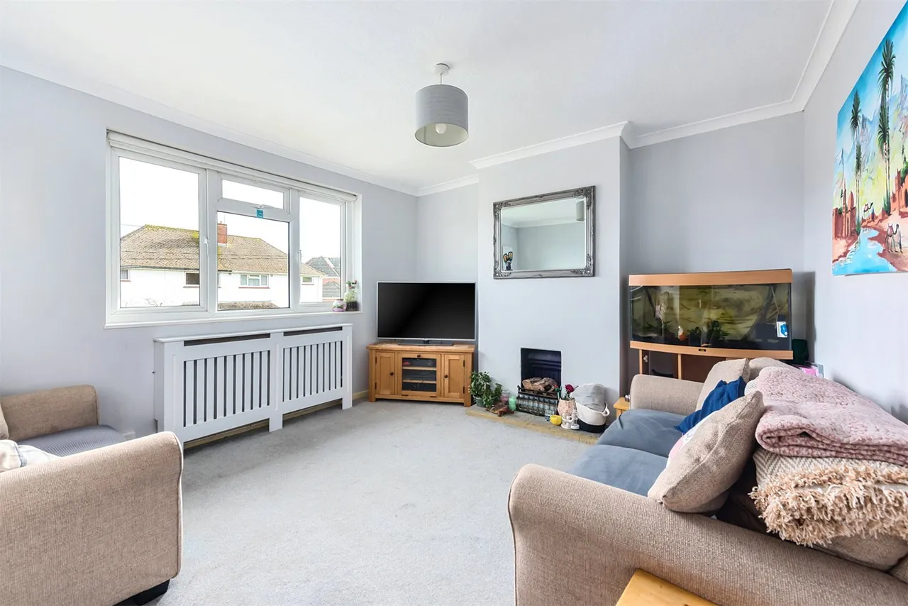 Underwood Avenue, Ash, Guildford, Surrey, GU12 6PR, photo 4