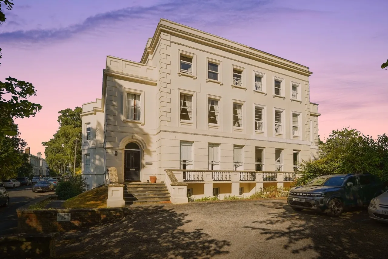 London Road, Cheltenham, GL52, photo 9