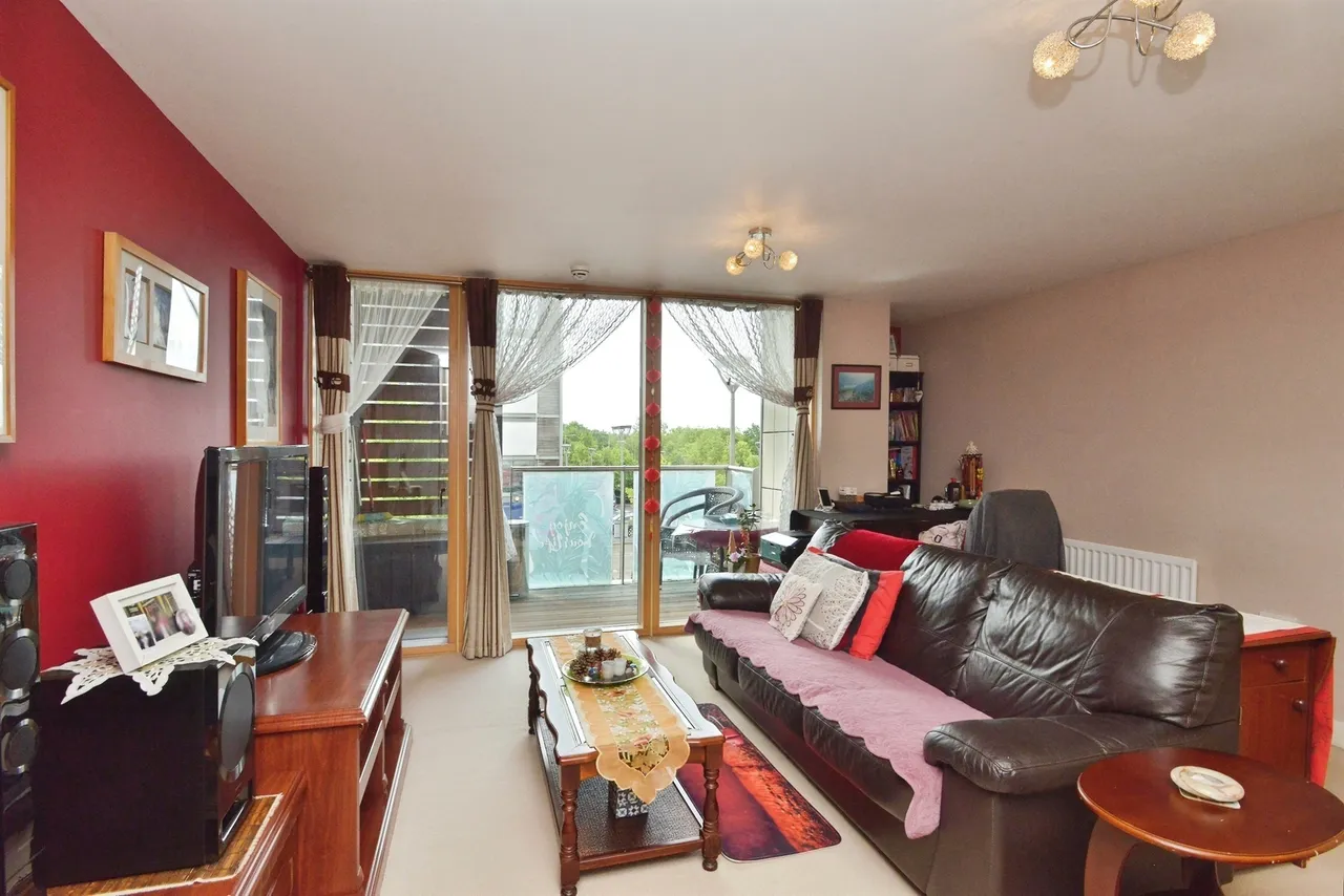 South Row, Milton Keynes, MK9, photo 8
