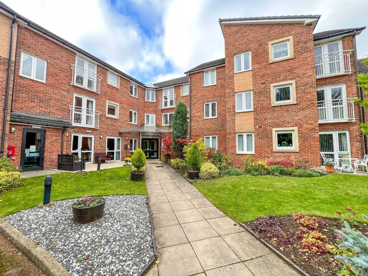 Camsell Court, Framwellgate Moor, DH1, photo 12