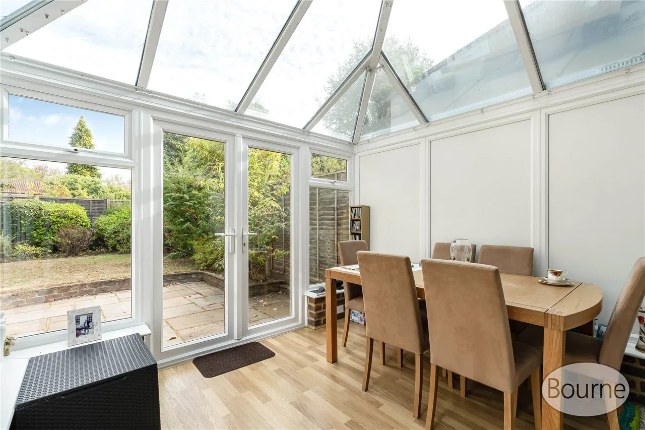 Paxton Gardens, Woodham, GU21, photo 5