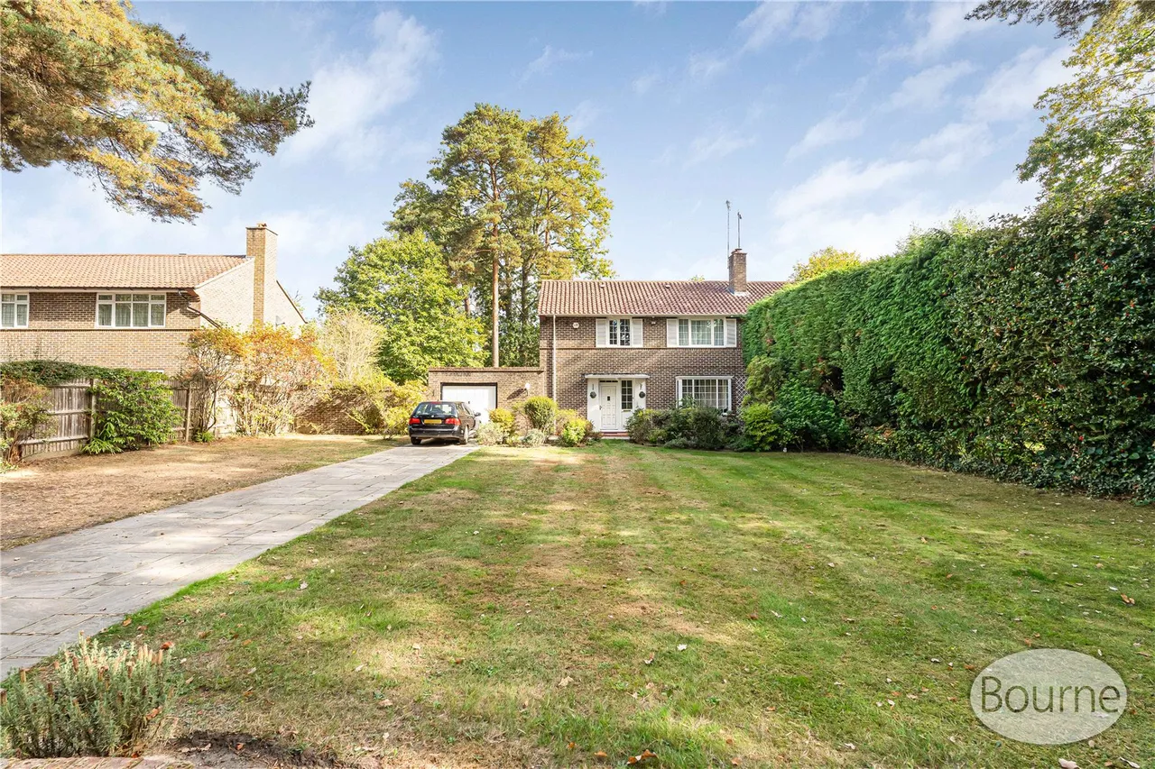 Paxton Gardens, Woodham, GU21, photo 21