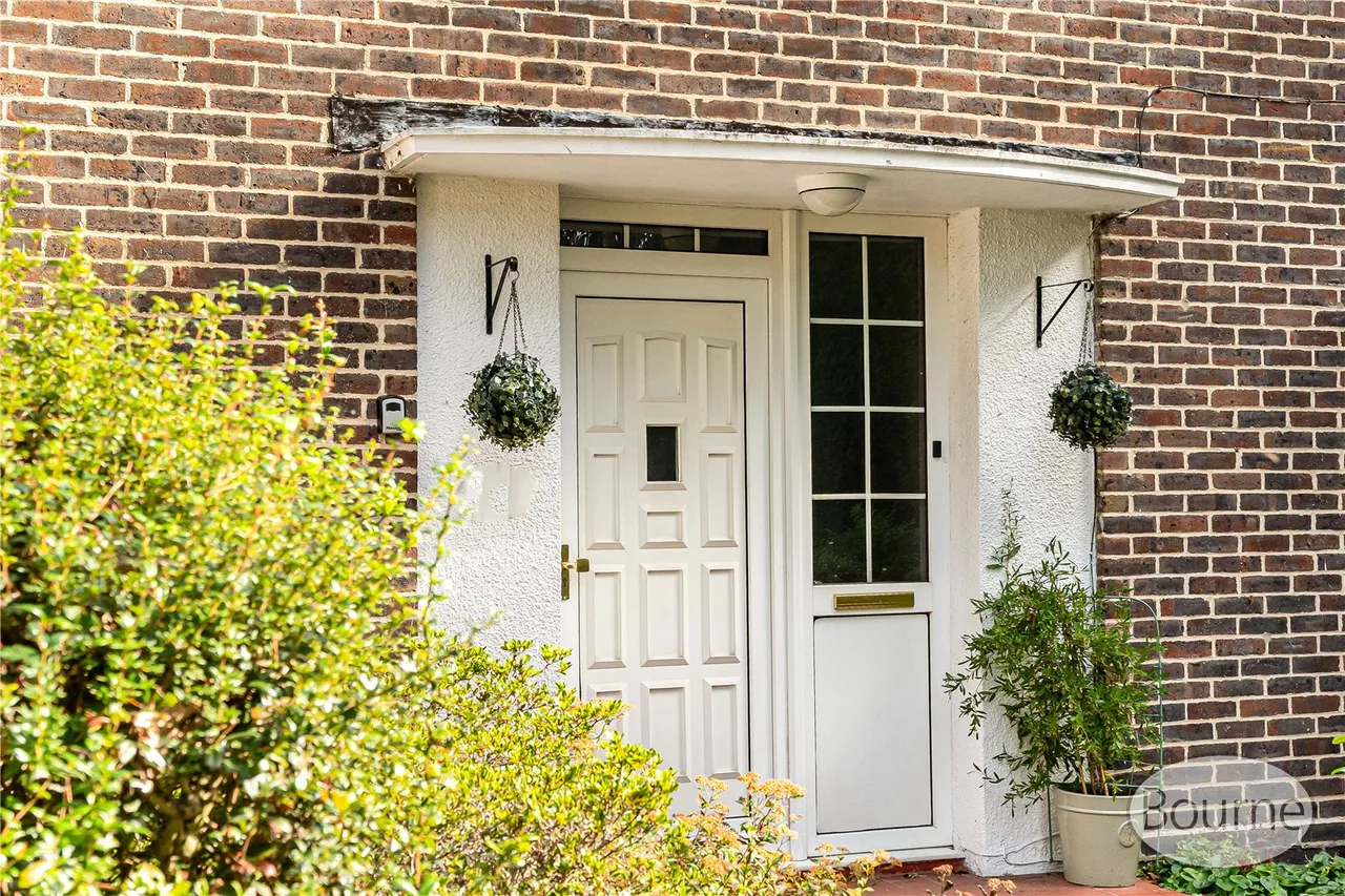 Paxton Gardens, Woodham, GU21, photo 15