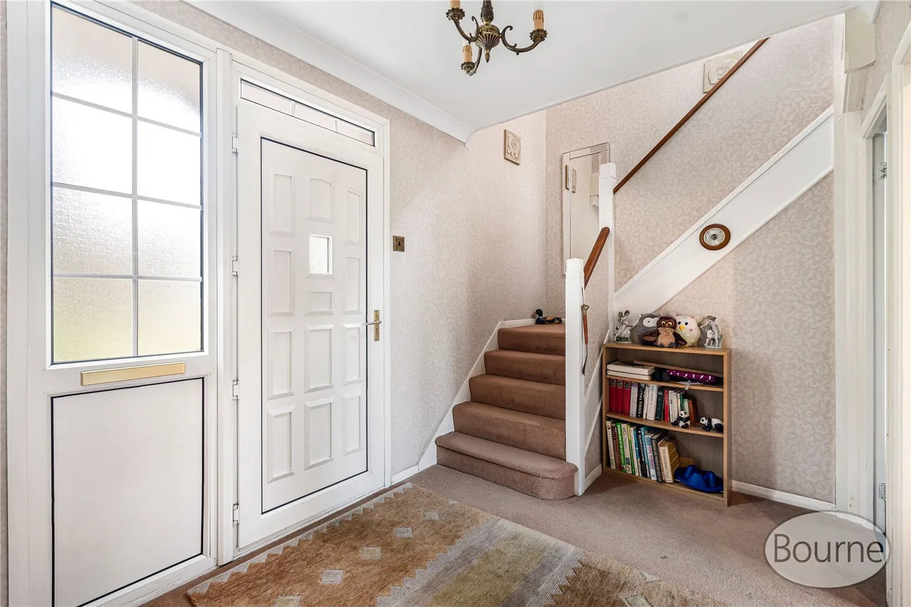 Paxton Gardens, Woodham, GU21, photo 18