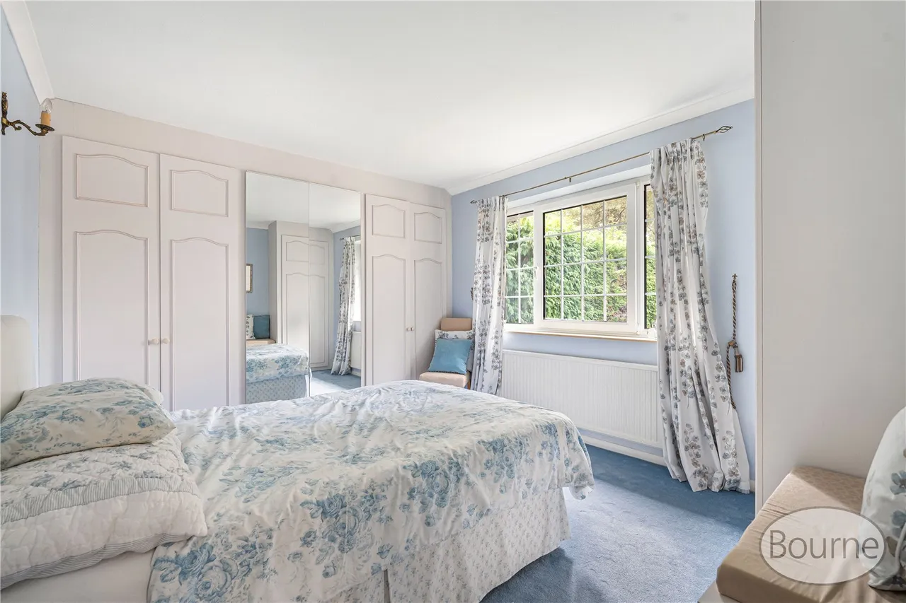 Paxton Gardens, Woodham, GU21, photo 6