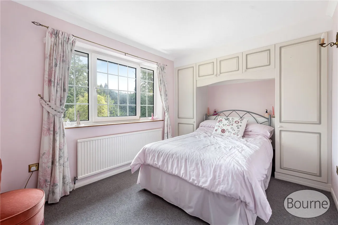 Paxton Gardens, Woodham, GU21, photo 7