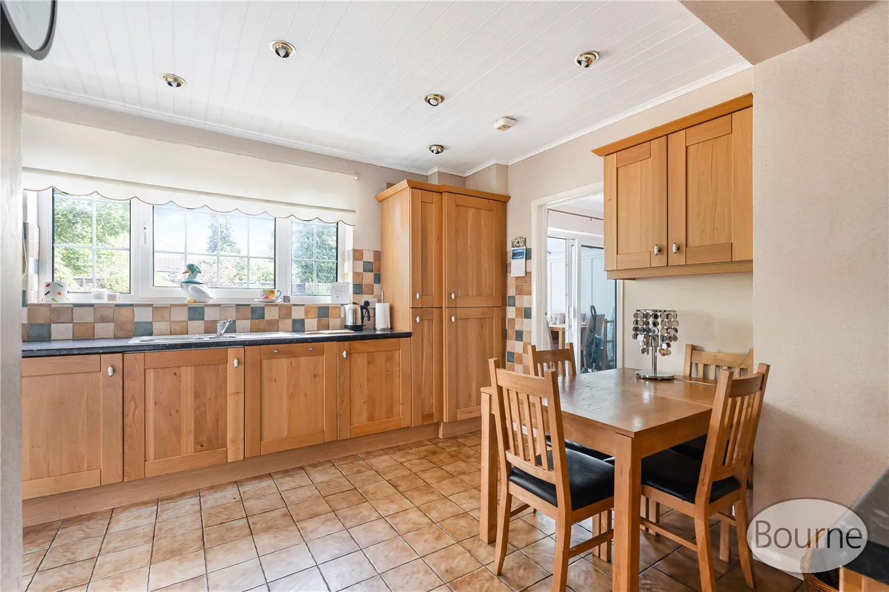Paxton Gardens, Woodham, GU21, photo 2