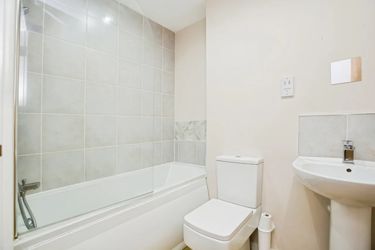 Pellon Lane, Halifax, West Yorkshire, HX1, photo 4