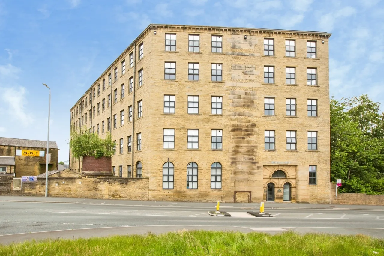 1 bed flat for sale — Pellon Lane, Halifax, West Yorkshire, HX1