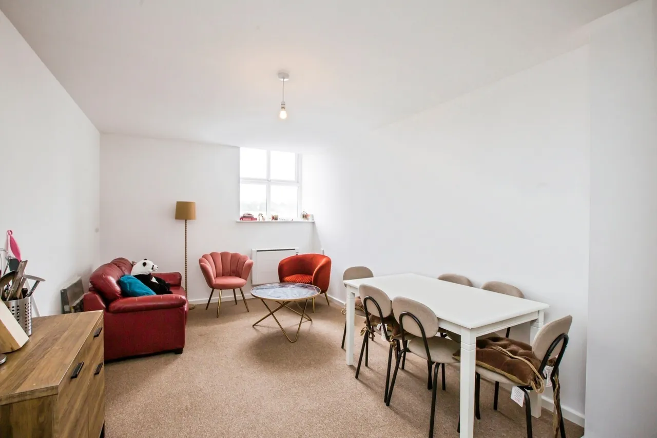 Pellon Lane, Halifax, West Yorkshire, HX1, photo 5