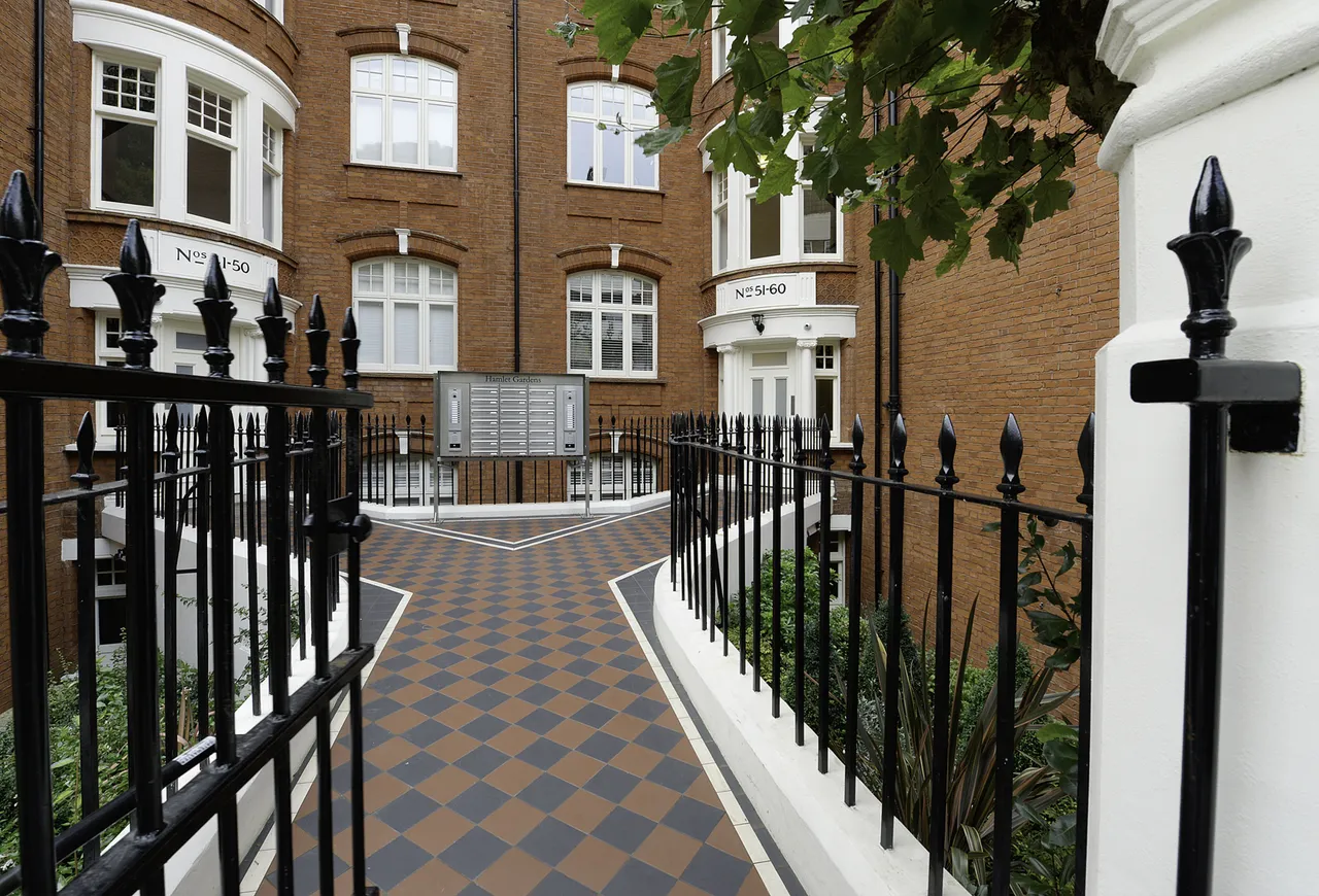205a Hamlet Gardens, London, photo 9