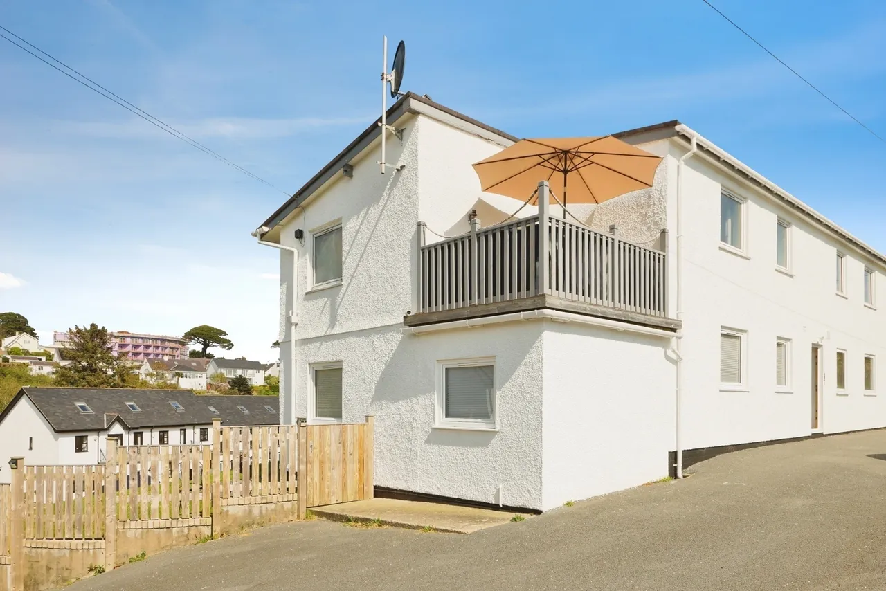 3 bed flat for sale, Congl Feddw, Abersoch, LL53