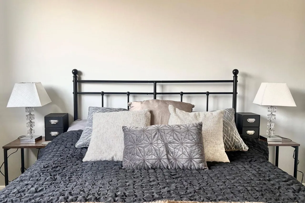 Cherry Tree Close, Farnham, Surrey, GU9 7LU, photo 10