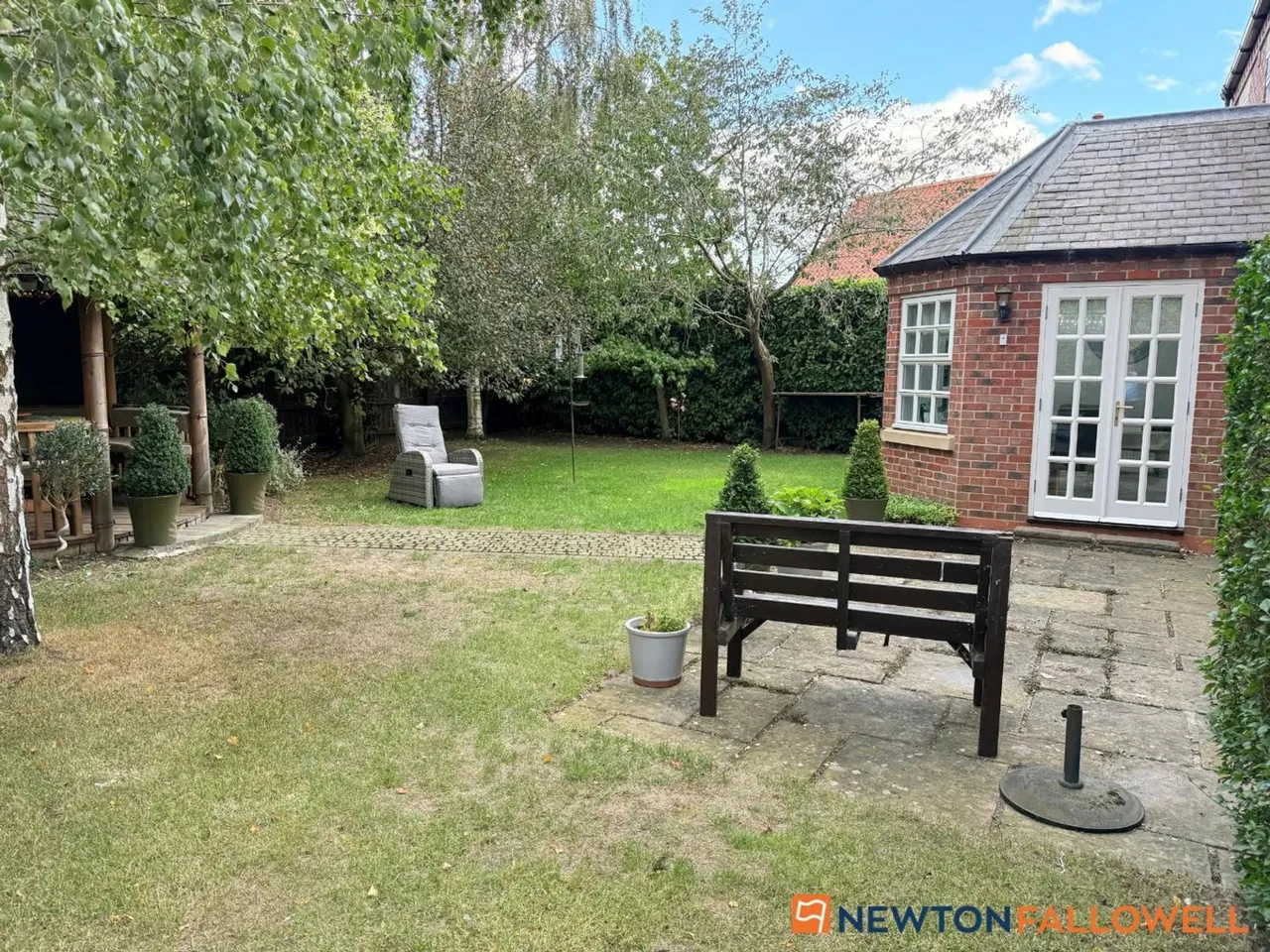 Bells Court, Carlton-Le-Moorland, LN5, photo 3