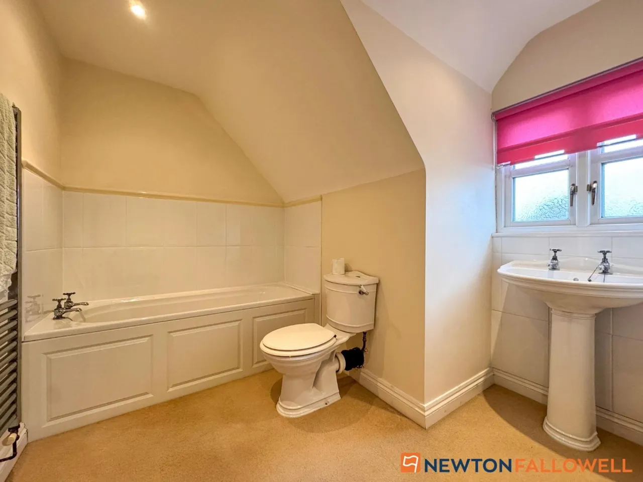 Bells Court, Carlton-Le-Moorland, LN5, photo 24