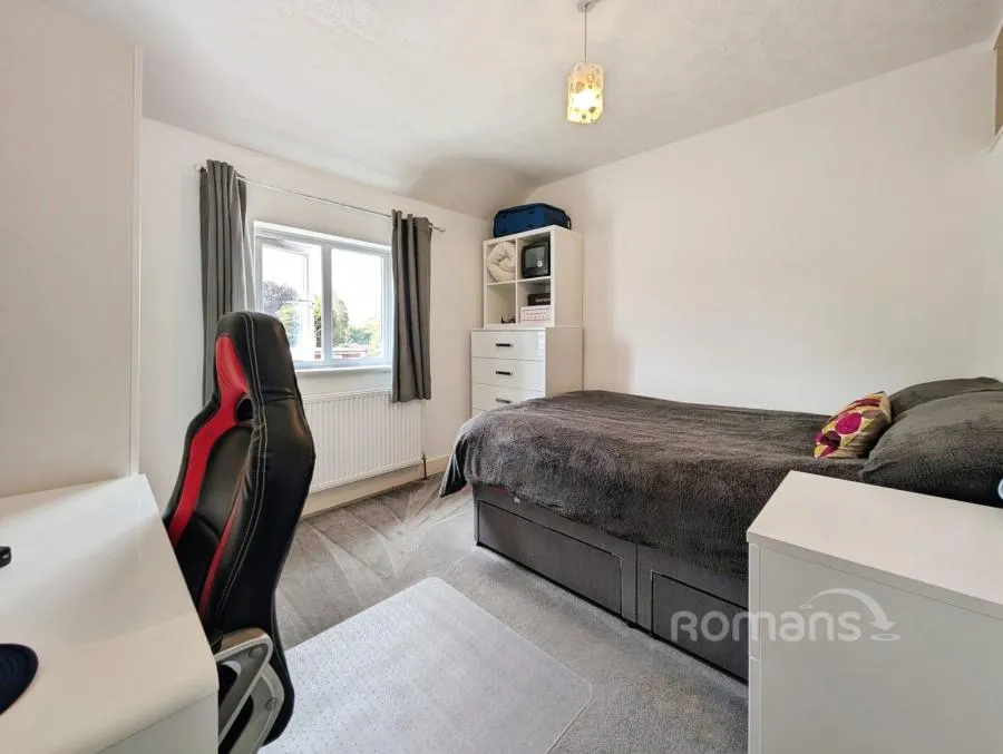 Beech Lane, Earley, RG6, photo 16