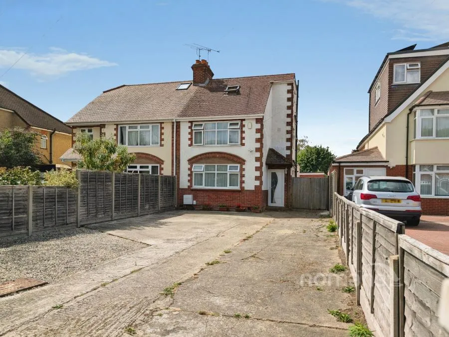 4 bed house for sale, Beech Lane, Earley, RG6