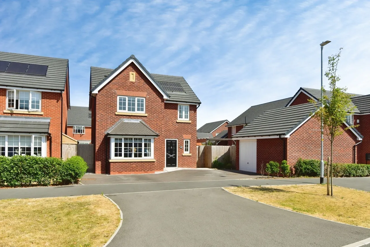 4 bed house for sale — Alfred Moseley Place, Alsager, Stoke-on-Trent, Cheshire, ST7