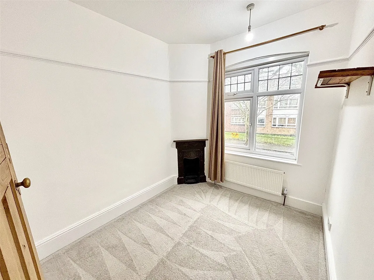 Lambourne Road, London, E11, photo 12