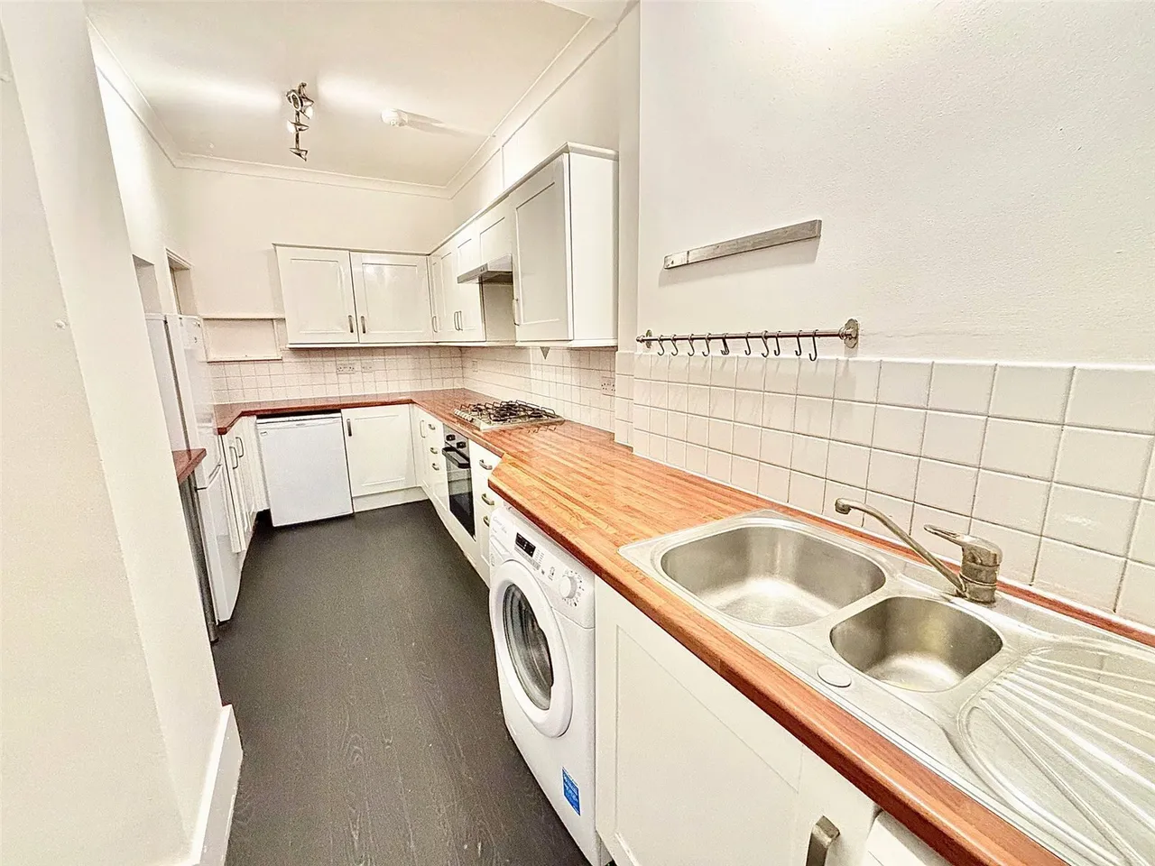 Lambourne Road, London, E11, photo 15