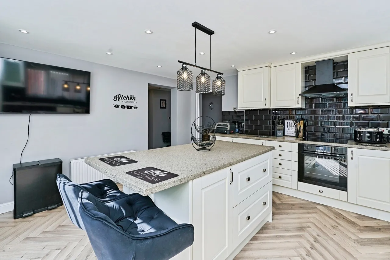 4 bed house for sale — Adams Road, Walsall, West Midlands, WS8