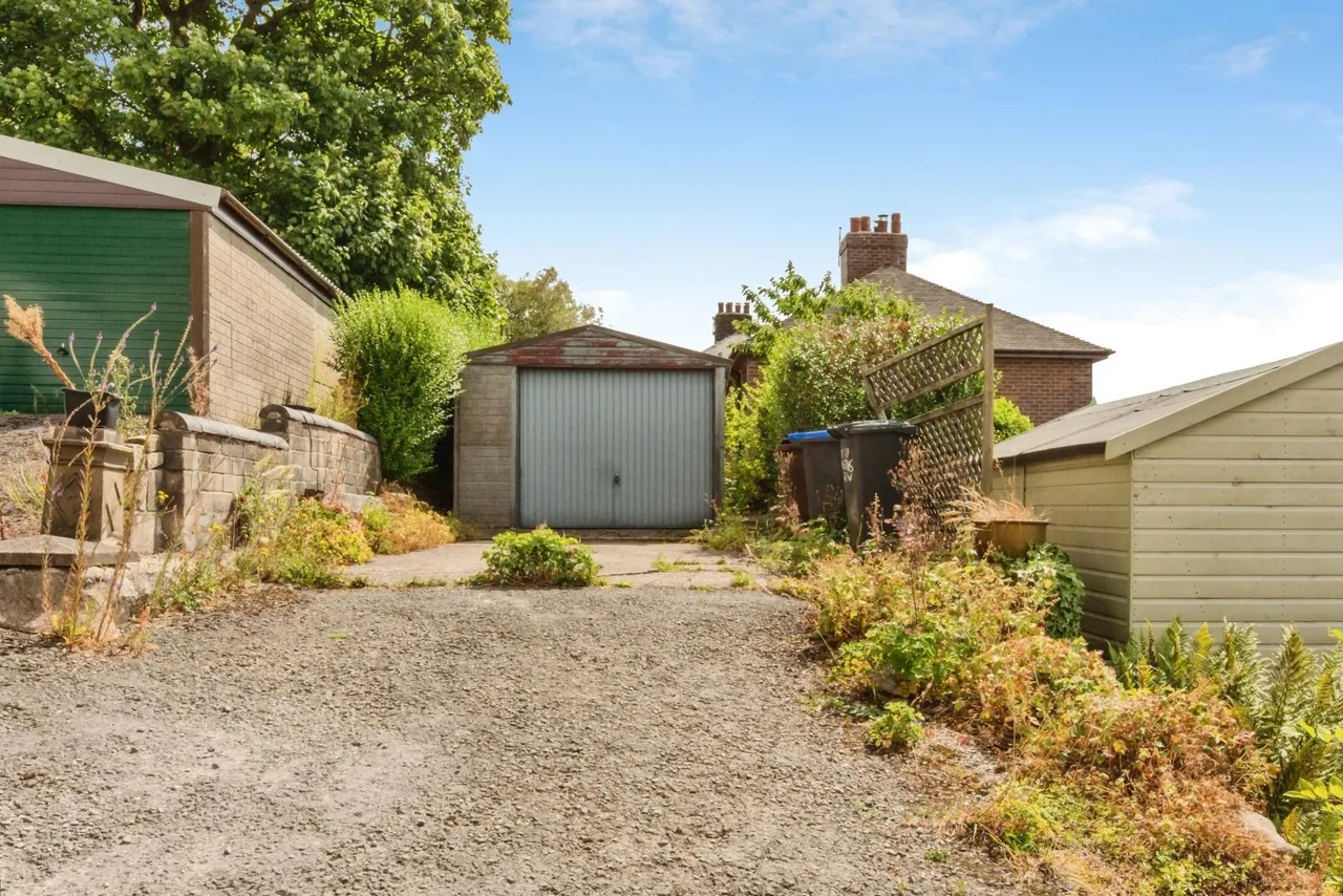 Top Heaths Row, Brown Edge, ST6, photo 32